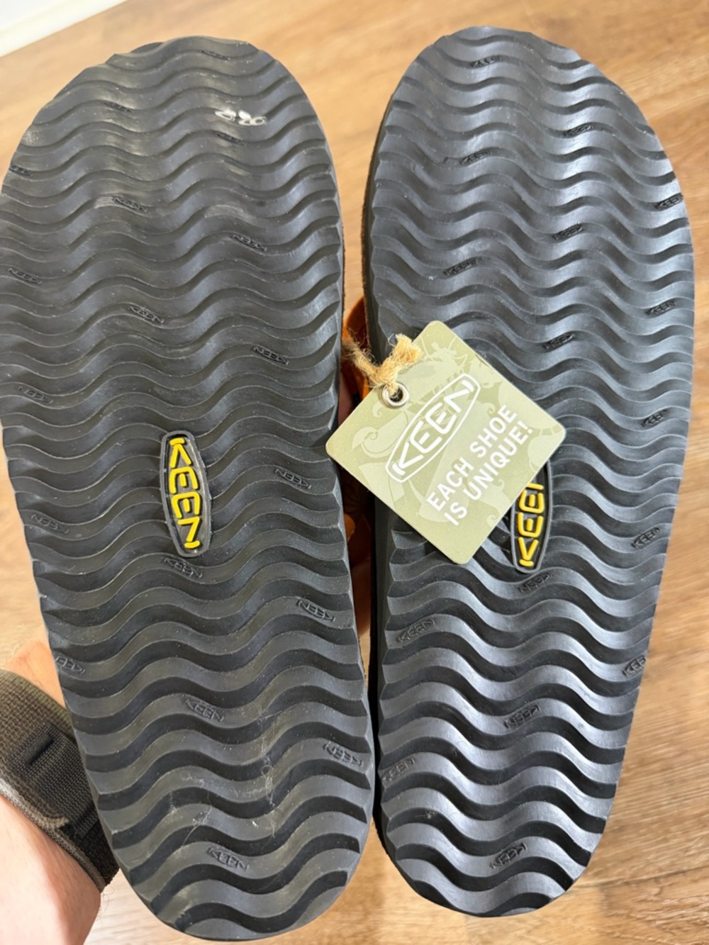 Keen Florence II Orange Floral-Detail Leather Flip Flops - Picture 6 of 8